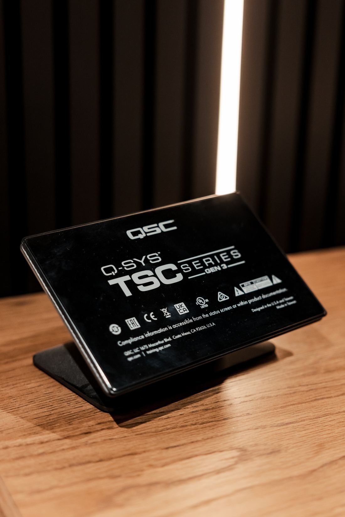 Wall mounted control touchpanel